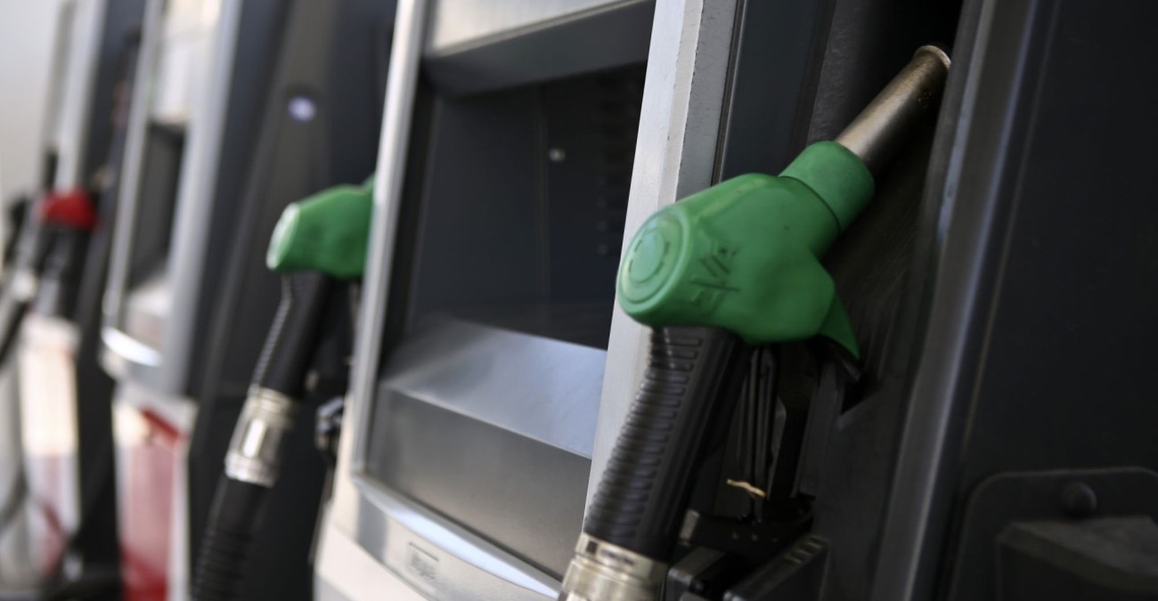 Τιμές καυσίμων: Διιστάμενες θέσεις μετά τη μείωση του φόρου κατανάλωσης - «Πρατήρια δεν μείωσαν καθόλου τις τιμές»