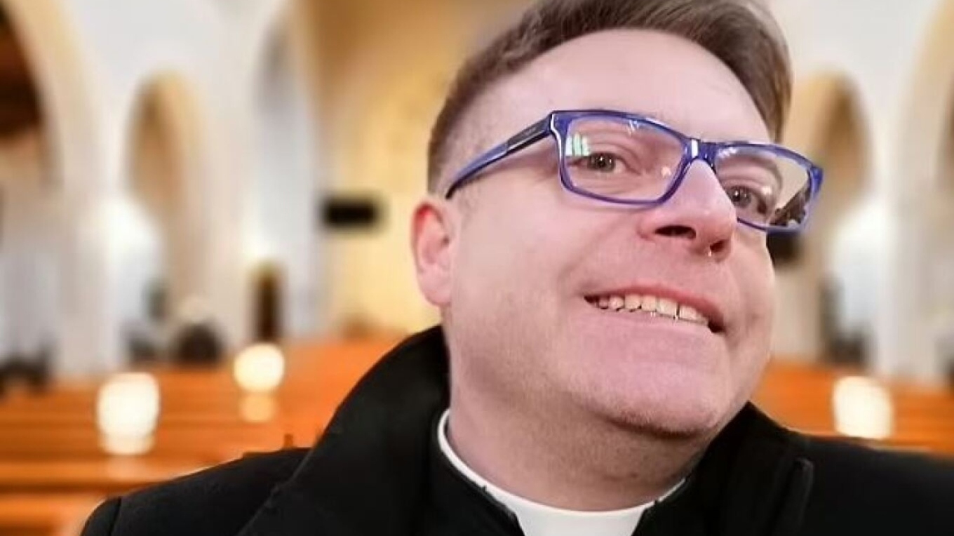 Φυλάκιση 18 μηνών σε ιερέα στην Πολωνία για σεξουαλικά εγκλήματα και συμμετοχή σε όργια