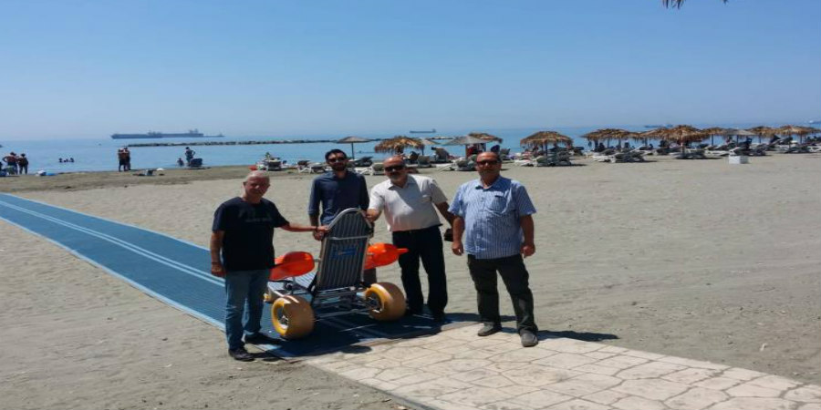 ΛΕΜΕΣΟΣ: Στη διάθεση των πολιτών η δεύτερη ράμπα πρόσβασης στη θάλασσα για άτομα με κινητικά προβλήματα