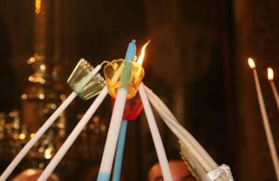 Φωτιές σε δύο σπίτια από από αναμμένα κεριά το βράδυ της Ανάστασης - Στο νοσοκομείο δύο πρόσωπα