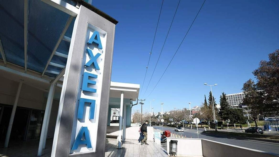 Ερωτική συνεύρεση κατέληξε σε αιματηρό καβγά στη Θεσσαλονίκη - Τρανς χτύπησε 21χρονο με τούβλο