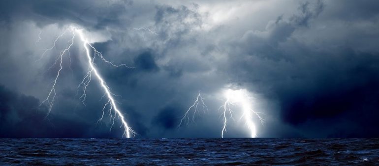 Μετά την καταιγίδα έρχεται… το ουράνιο τόξο – Μαγικά στιγμιότυπα πάνω από την Πάφο