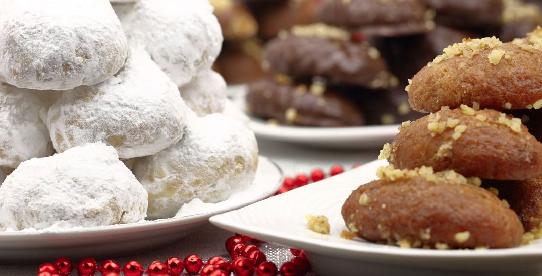 Εσείς γνωρίζετε πόσες θερμίδες έχουνε τα πιο δημοφιλή χριστουγεννιάτικα γλυκά;