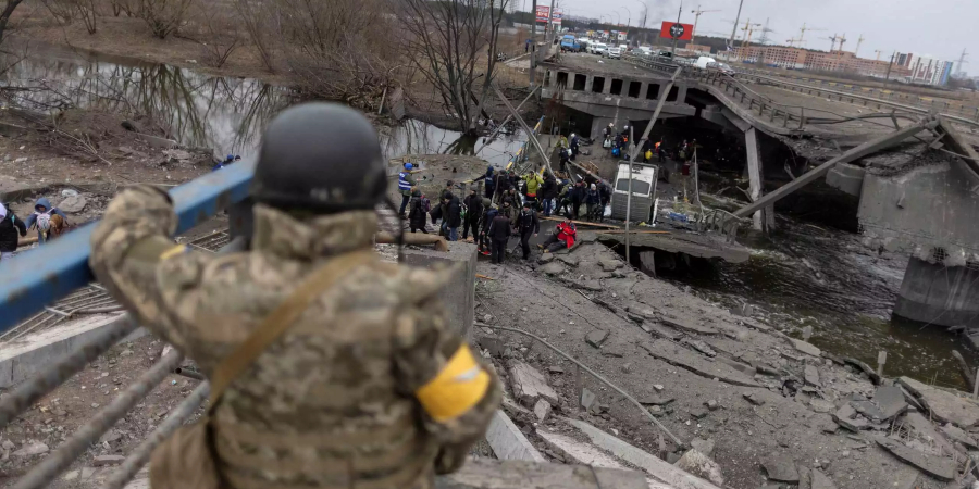 Ο ουκρανικός στρατός επιβεβαίωσε ότι αποχώρησε από το Λισιτσάνσκ - Ζελένσκι λέει "Θα επιστρέψουμε"