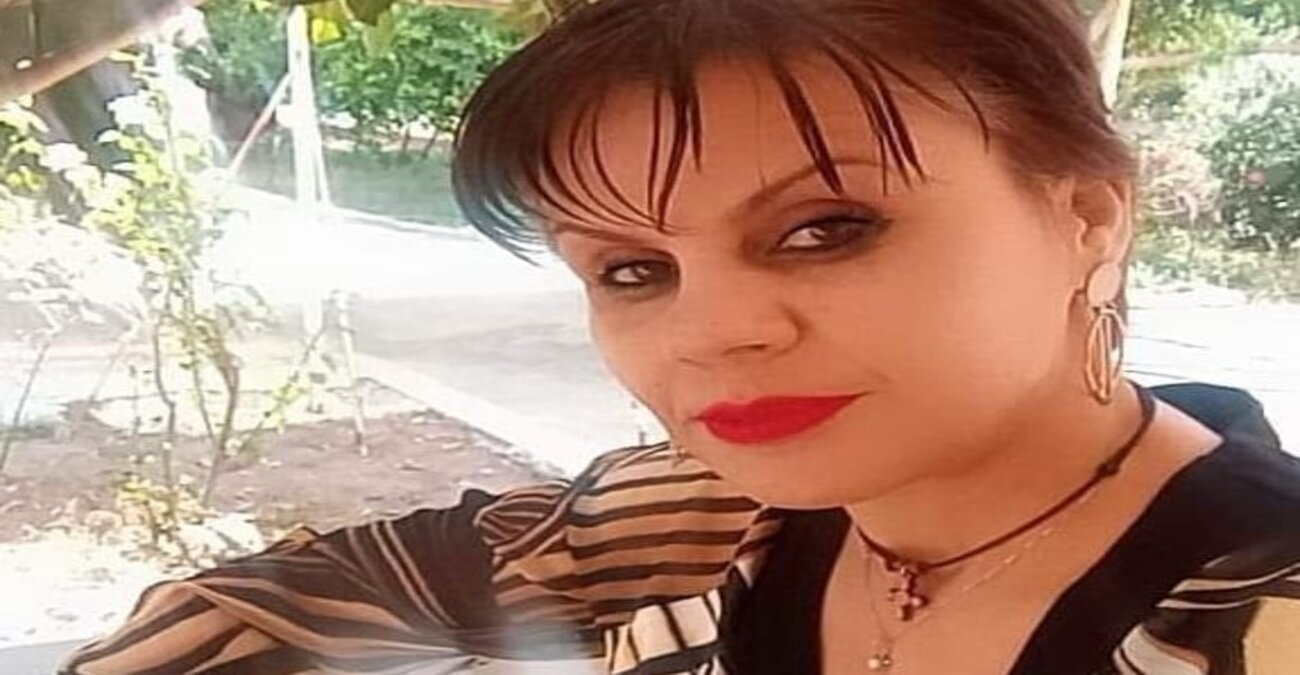 «Βρήκα το παιδί μου νεκρό στη βεράντα» - Συγκλονίζει η μητέρα της 43χρονης που δολοφονήθηκε στη Σαλαμίνα