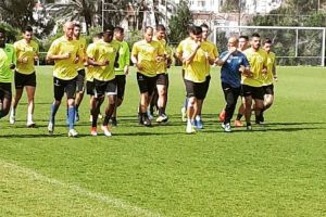 Σε μία ανακοίνωση της Κυπριακής ομάδας ΤΕΛΟΣ με ΔΕΚΑ παίκτες και μία ανανέωση (ΦΩΤΟΓΡΑΦΙΕΣ)