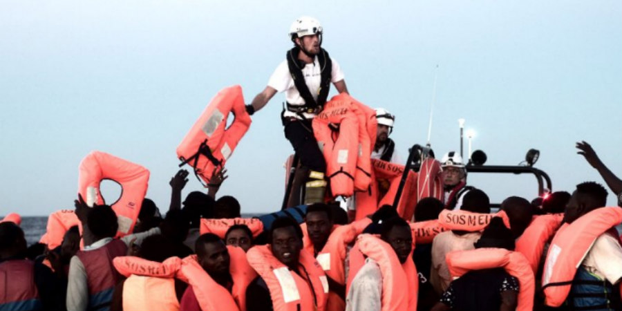 Το Παλέρμο αψηφά τη Ρώμη και προσφέρει λιμάνι σε 629 μετανάστες