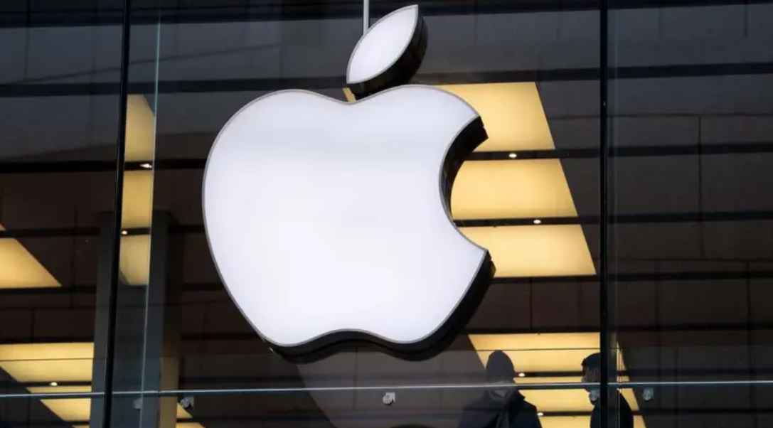 ΕΕ vs Apple: Νέα χαρακτηριστικά των iPhone θα καθυστερήσουν στην Ευρώπη - Ο λόγος