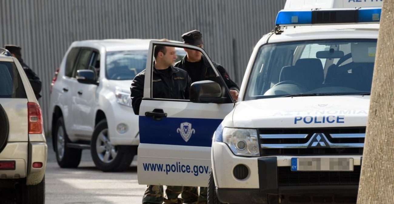 Έφοδος ΥΚΑΝ σε καταστήματα στην Αμμόχωστο: Κατασχέθηκαν ύποπτα προϊόντα με ναρκωτικές ουσίες