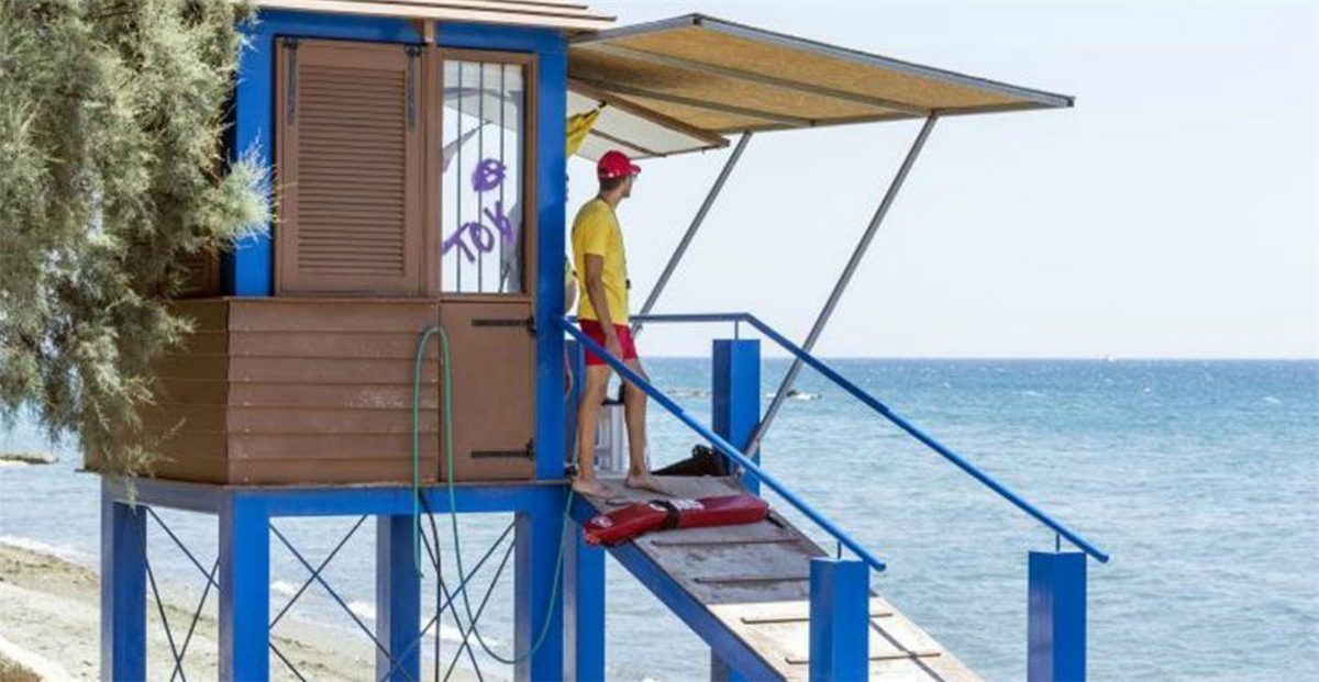 SOS στις παραλίες της Κύπρου: Λείπουν ναυαγοσώστες – Οι 3 επαρχίες με τα μεγαλύτερα κενά