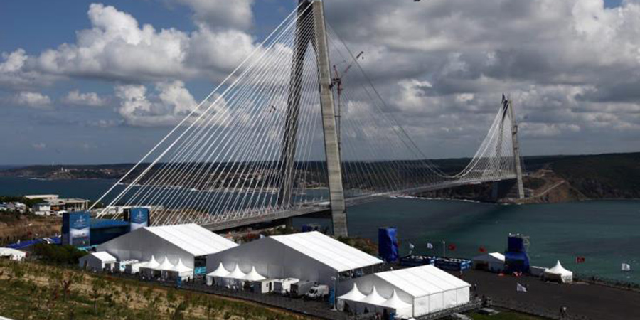 Διαψεύδει ο Ερντογάν ζημιές στη γέφυρα Βοσπόρου από σεισμό