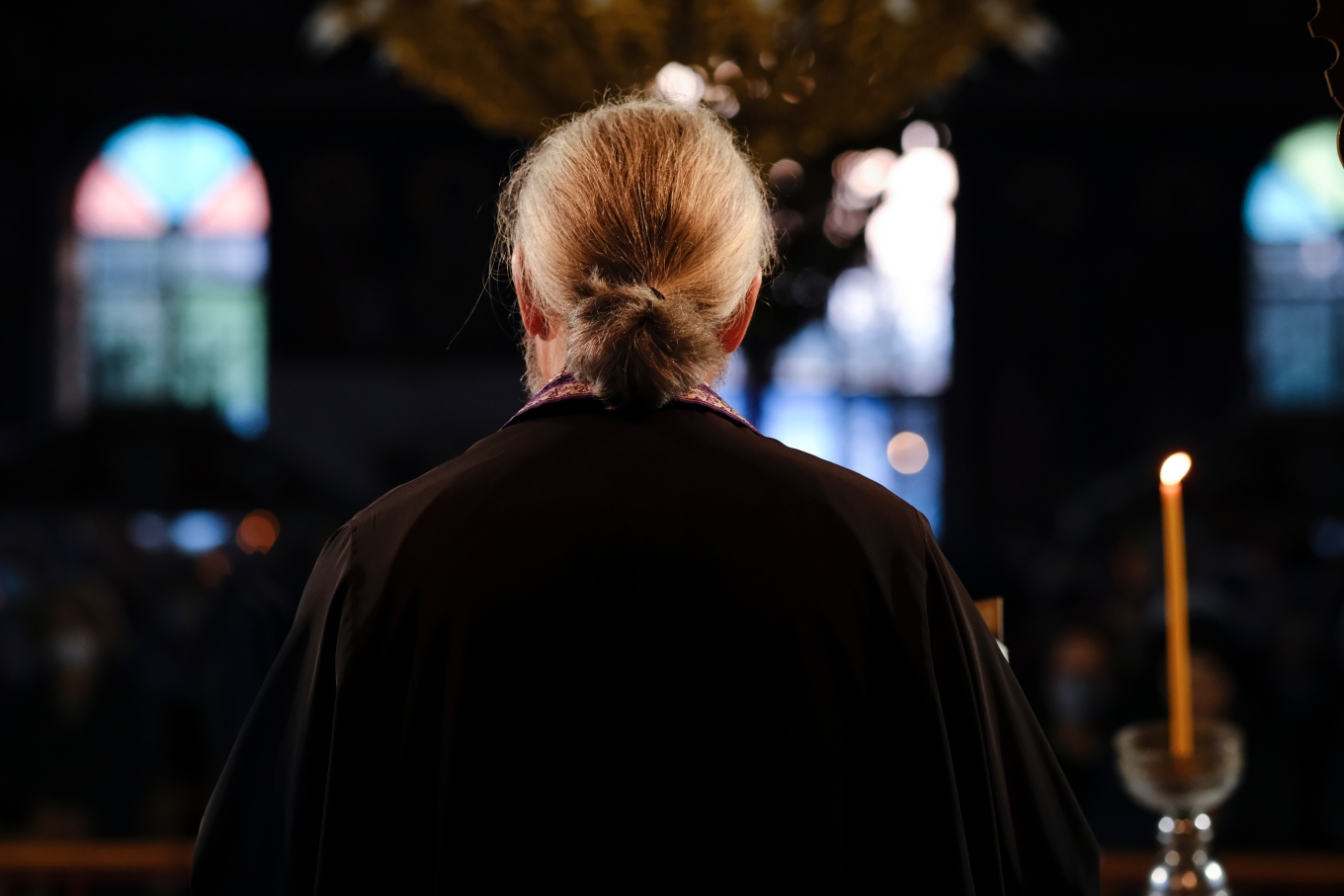 «Ιερή» απάτη: Σε δίκη αρχιμανδρίτης και πρώην ιερέας στη Θεσσαλονίκη για 1,3 εκατ. ευρώ - Έταξαν δουλειά σε πιστό με αντάλλαγμα