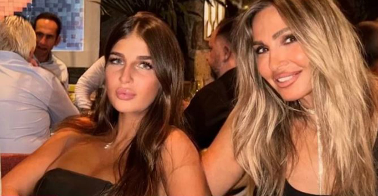 Περήφανη μητέρα η Ελένη Πετρουλάκη - Στη Νέα Υόρκη για χάρη των κοριτσιών της