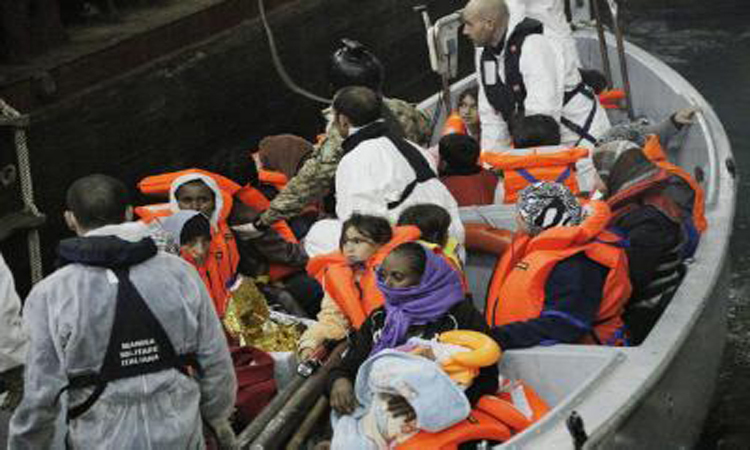 Διάσωση ακόμη 1.800 μεταναστών από την ακτοφυλακή της Ιταλίας
