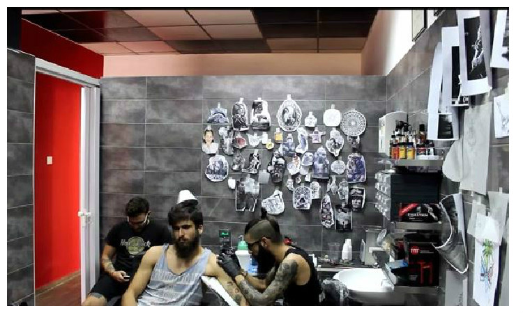 Πελλαμός! Κύπριος πήγε να χτυπήσει tattoo:  Δεν φαντάζεστε τι έγινε στο τέλος – Απίστευτο VIDEO