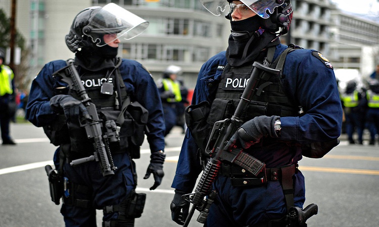 Ρεκόρ συλλήψεων υπόπτων για τρομοκρατία μέσα σε ένα έτος στην Βρετανία