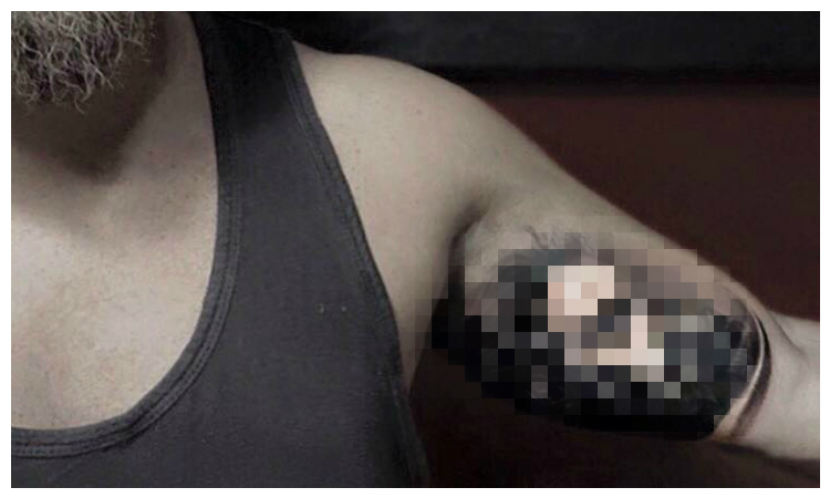 Δεν έχουμε λόγια… Δείτε το τατουάζ που χτύπησε ο Γιάννης Βαρδής εις μνήμην του πατέρα του (ΦΩΤΟ)