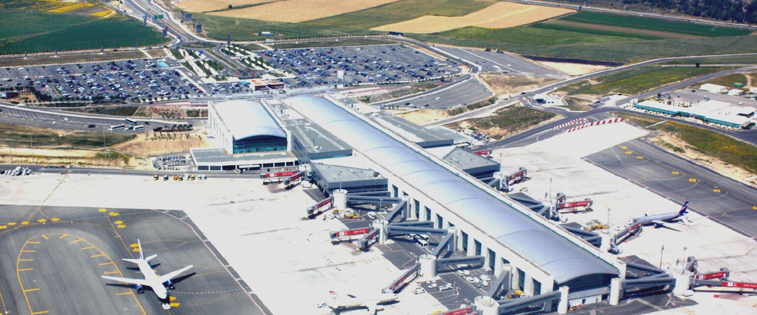 Σκάνδαλο στο αεροδρόμιο Λάρνακας: Ο διευθυντής τσέπωνε μεγάλα ποσά από επιπλέον επιβαρύνσεις επιβατών!
