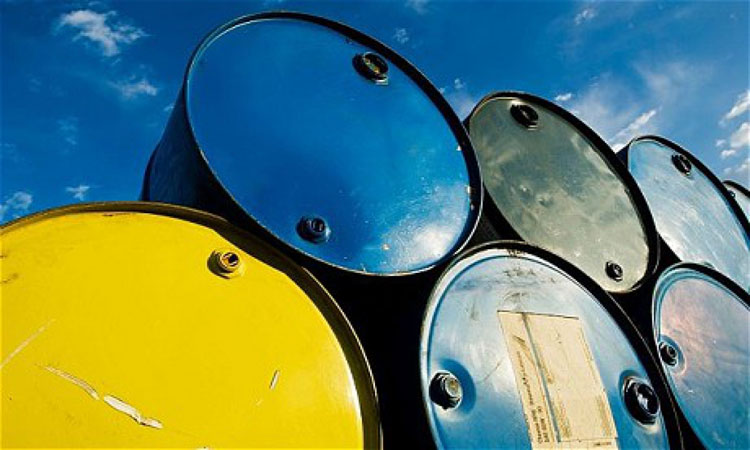 ΟΠΕΚ: Ανέβασε τις προβλέψει για την προσφορά πετρελαίου στις 90 χιλιάδες βαρέλια την ημέρα.