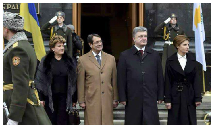 Μοντελάκι η πρώτη Κυρία! Πήγε στο Κίεβο με τον Πρόεδρο κι έκλεψε όλες τις εντυπώσεις (PHOTOS)