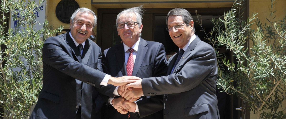 Γιούνκερ: Αυτή είναι η ευκαιρία για την επίλυση του Κυπριακού, αν χαθεί δεν θα υπάρξει άλλη