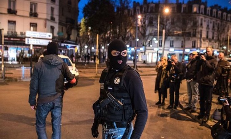 Επίθεση στο Παρίσι: Ο Αμπαούντ κρυβόταν για τρεις ημέρες στο σταθμό λεωφορείων του Ομπερβιγιέ