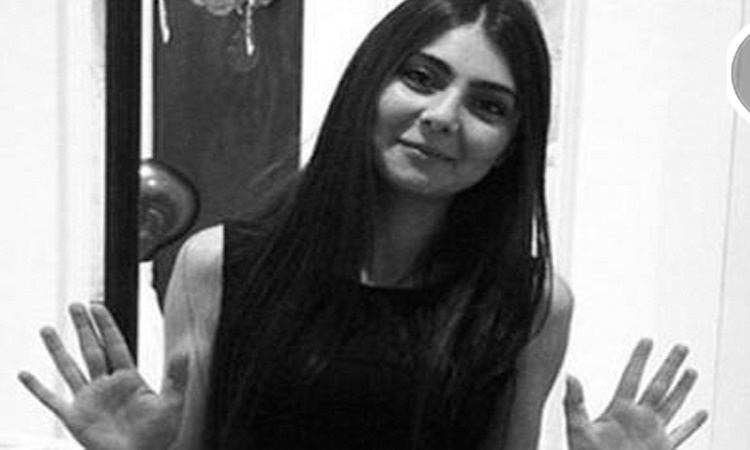 ΣΚΛΗΡΕΣ ΕΙΚΟΝΕΣ- Η εκτέλεση της 25χρονης Τουρκάλας στο σπίτι της από την αστυνομία
