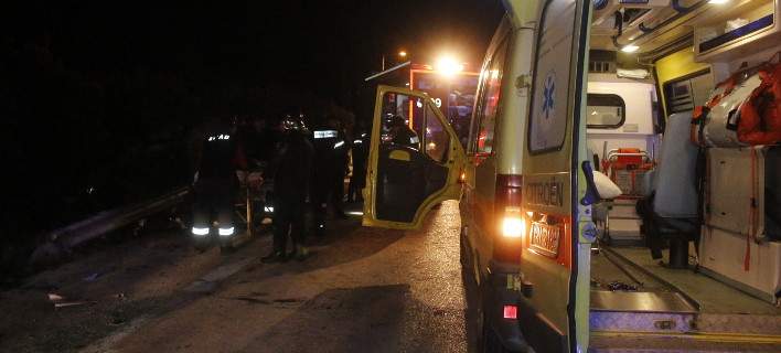 «Mαύρο» Πάσχα στη Λάρισα: Τροχαίο δυστύχημα με έναν νεκρό και τέσσερις τραυματίες