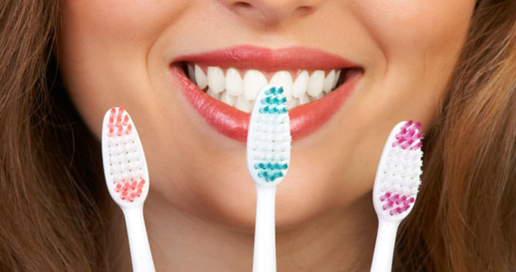 Το ξέρατε; Πόσο συχνά πρέπει να αλλάζουμε οδοντόβουρτσα