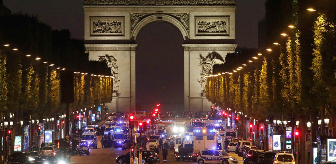 Ο τρόμος επέστρεψε στο Παρίσι: Ενοπλος άνοιξε πυρ κατά αστυνομικών -Τρεις νεκροί