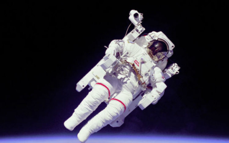 Η NASA αναζητά λύση για τα διαστημικά περιττώματα - Υπόσχεται 30.000 δολάρια σε διαγωνισμό