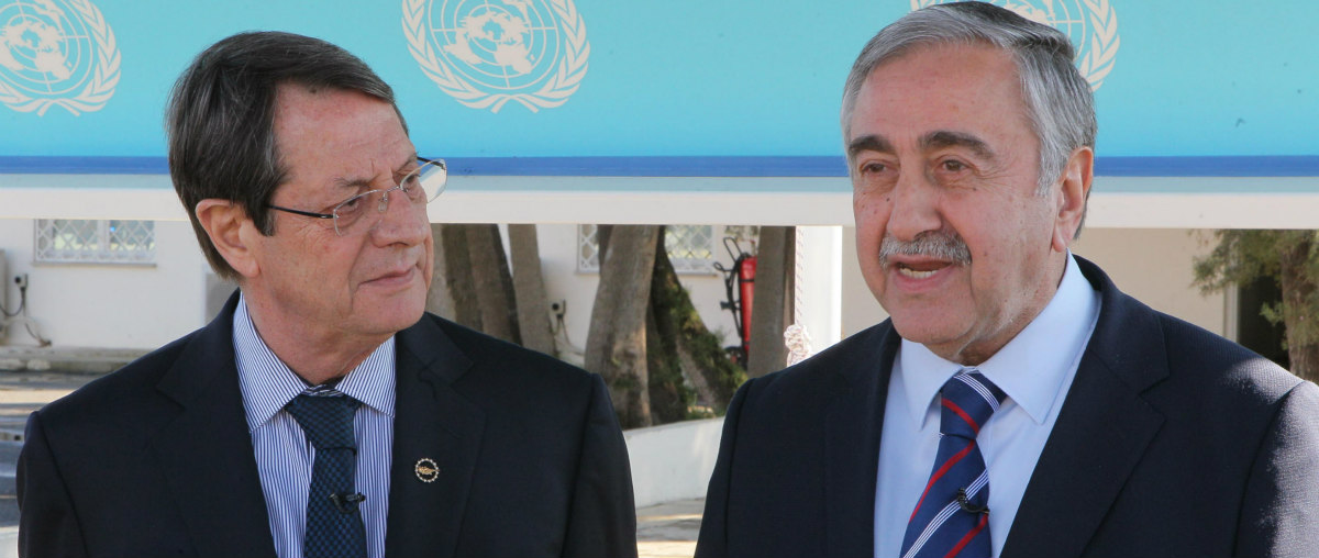 Κυπριακό: Σε τέσσερα κεφάλαια θα επικεντρωθούν οι δύο ηγέτες, σύμφωνα με τον Μπουρτζιού