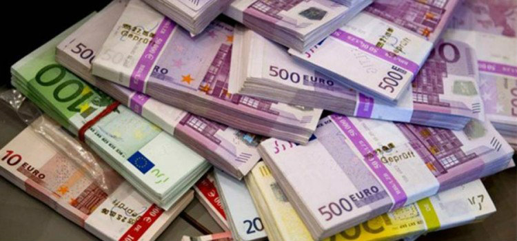 Γονείς «έφαγαν» 918.000 ευρώ από έρανο για τη θεραπεία της κόρης τους