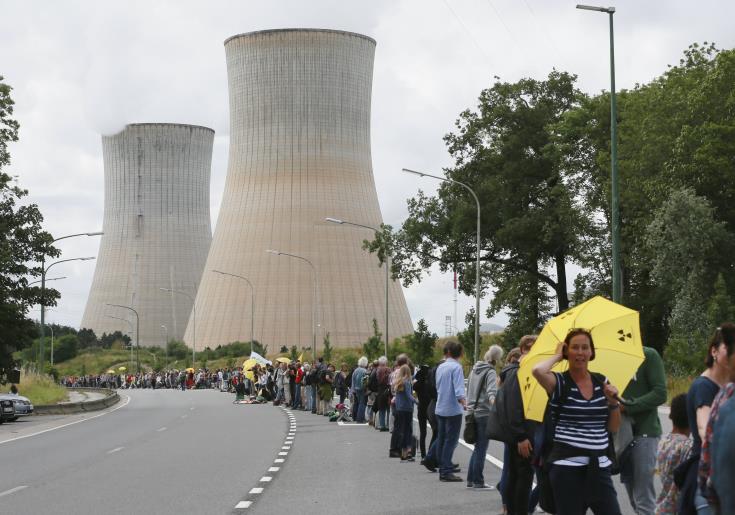 Βέλγιο: Ανθρώπινη αλυσίδα με αίτημα το κλείσιμο των πυρηνικών σταθμών στη χώρα