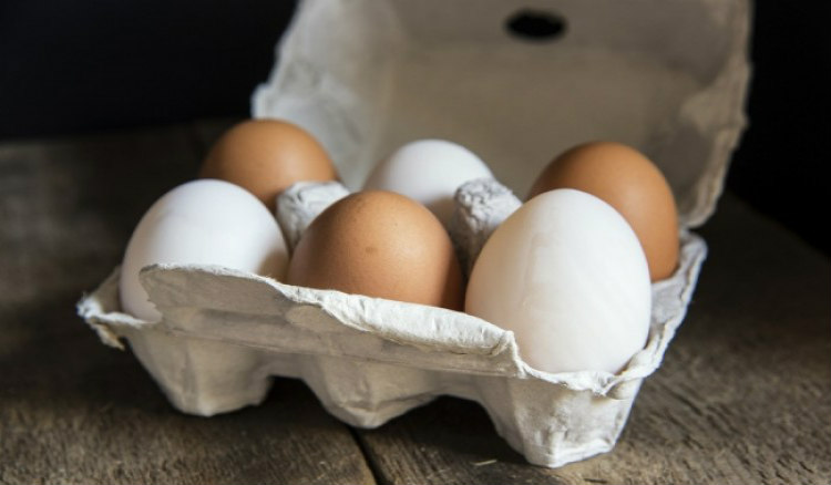 Το ξέρατε; Σε τι διαφέρουν τα λευκά από τα καφέ αυγά;