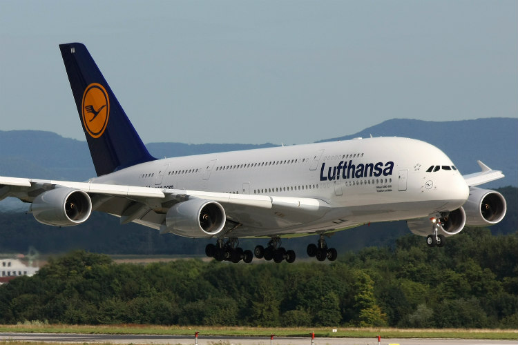 Οι πιλότοι της Lufthansa παρατείνουν την απεργία τους ως τα μεσάνυχτα του Σαββάτου 26/11
