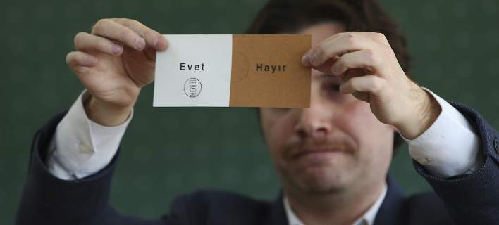 Δημοψήφισμα-Τουρκία: Έκλεισε η «ψαλίδα» - Στο 52,8% το «ΝΑΙ» με καταμετρημένο το 87,8%