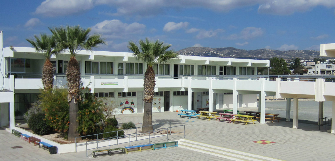 ΠΑΦΟΣ: Επίσκεψη από Τουρκοκύπριους εκπαιδευτικούς σε σχολεία