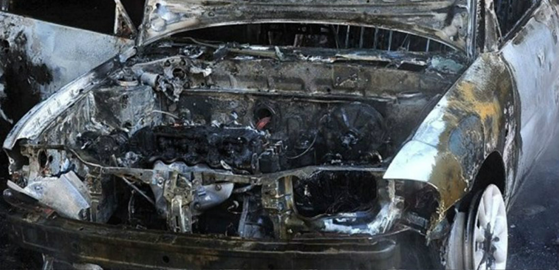 ΛΕΥΚΩΣΙΑ: Έκρηξη σε σταθμευμένο αυτοκίνητο - Ζημιές στο όχημα από εργοστασιακή κροτίδα