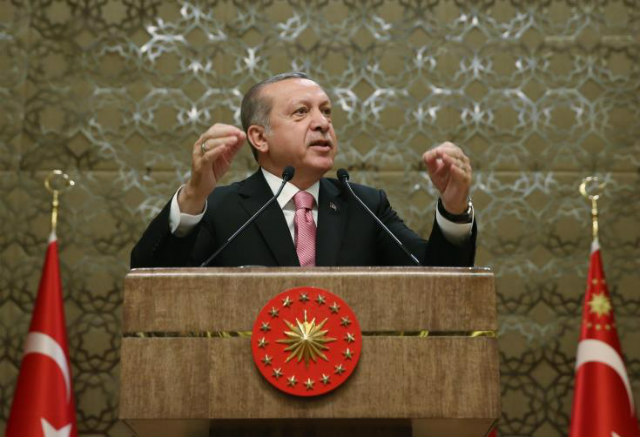 Politico: «Πώς ο Erdogan θα οδηγήσει σε εκτροχιασμό την επανένωση της Κύπρου»