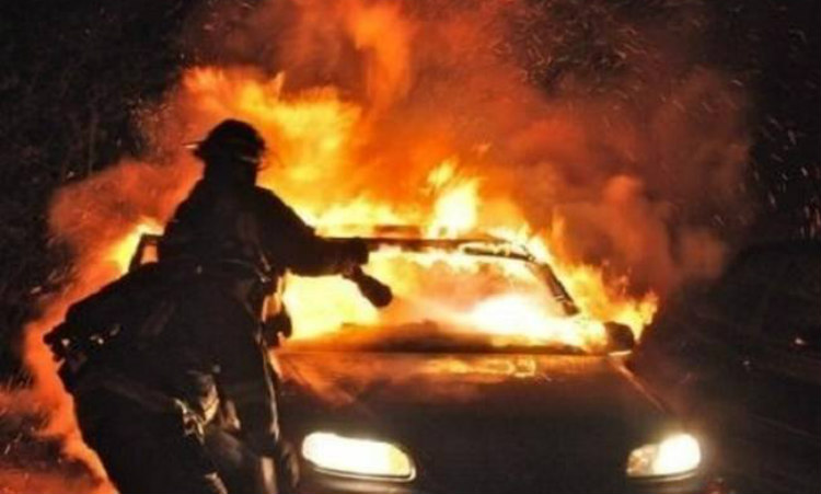 ΛΕΥΚΩΣΙΑ: Στάχτη το αυτοκίνητο 29χρονου! Κακόβουλα τέθηκε η φωτιά
