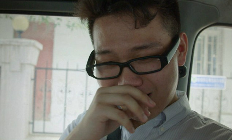 Η «θεραπεία» – σοκ για τους gay στην Κίνα! Τους υποβάλλουν σε ηλεκτροσοκ