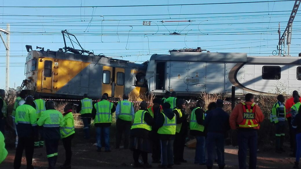 Νεκρός και τραυματίες από σύγκρουση τρένων κοντά στο Γιοχάνεσμπουργκ