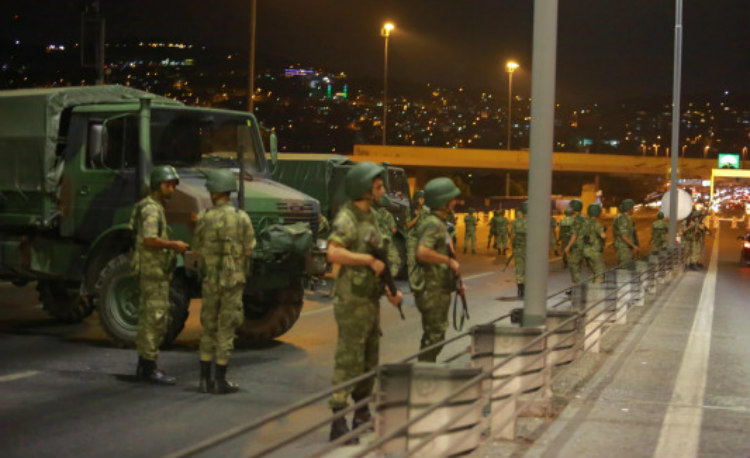 Toυρκικά ΜΜΕ: Υπόδικος στρατιωτικός παραδέχθηκε τη σχέση του με το Κίνημα Γκιουλέν