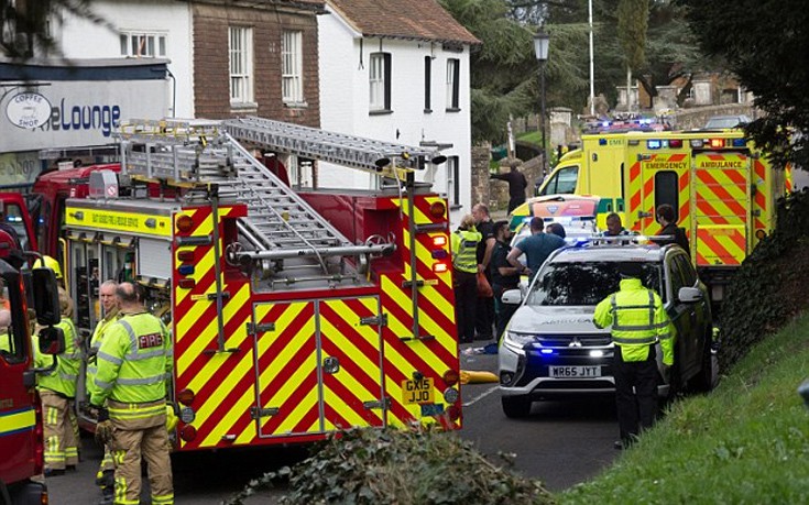 Τραγωδία: Μεθυσμένη οδηγός χτύπησε πενταμελή οικογένεια σε δρόμο της Αγγλίας - Νεκρή η μητερα