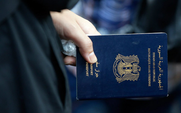 Το ISIS έκλεψε χιλιάδες συριακά διαβατήρια -Φόβοι ότι περνούν με αυτά στην Ευρώπη ως πρόσφυγες