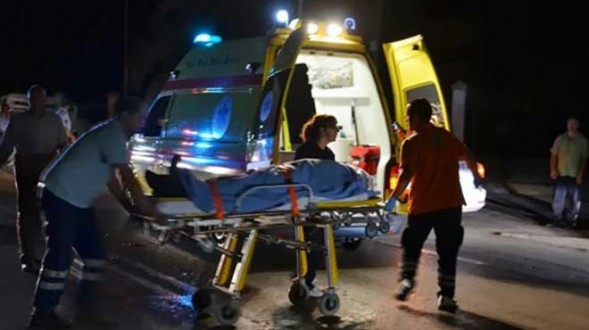 Τροχαίο στην Πάφο: Αυτοκίνητο «καρφώθηκε» σε δέντρο! Δυο τραυματίες στο Νοσοκομείο
