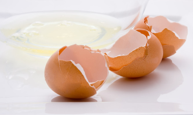 Mην πετάτε τα τσόφλια από τα αυγά – Δεν πάει ο νους σας πως μπορείτε να τα χρησιμοποιήσετε
