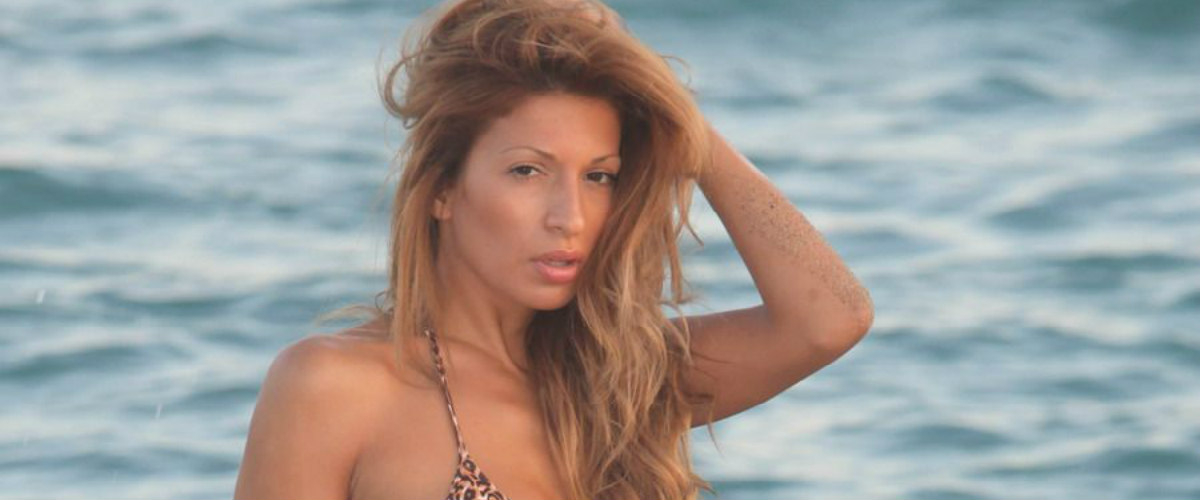Topless στην Κύπρο η Ελένη Χατζίδου - Σέξι και οποίος αντέξει η σύντροφός του ποδοσφαιριστή της Ομόνοιας