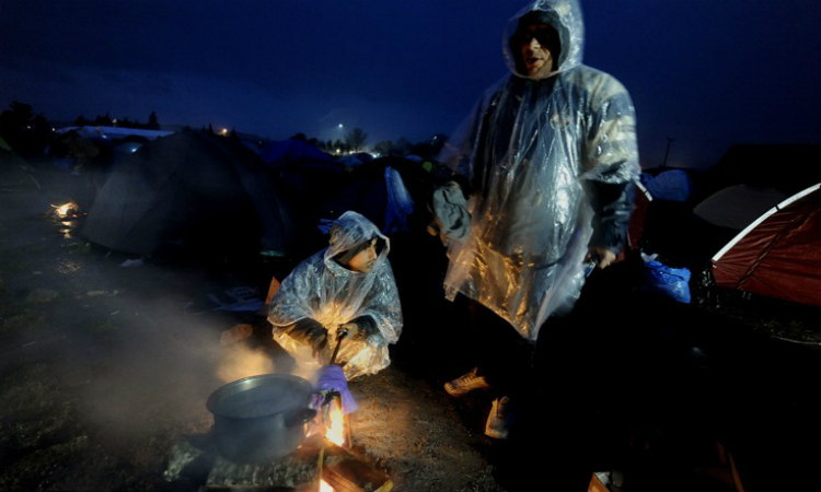 Μποτσέκ: Η Ελλάδα δεν μπορεί να αναλάβει όλο το βάρος μόνη της για το προσφυγικό